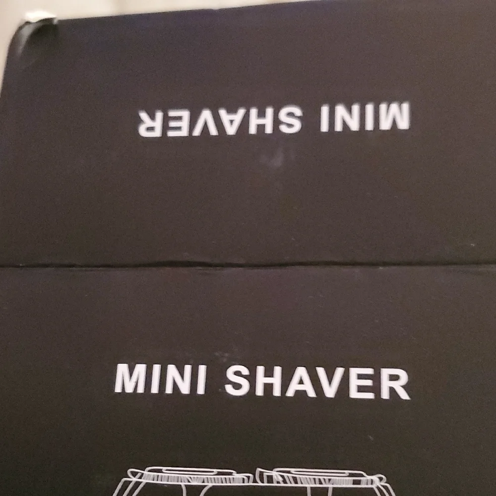 Mini Shaver - Black and Silver Travel